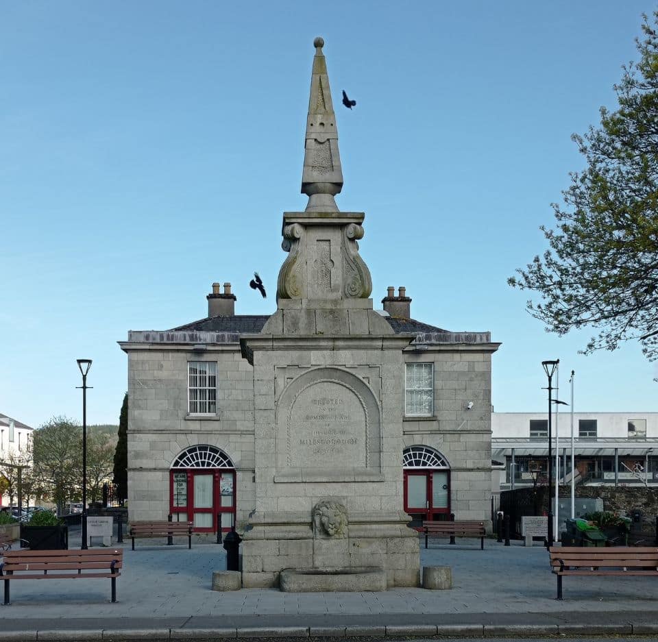 Downshire Monument in Blessingon Square, discover History